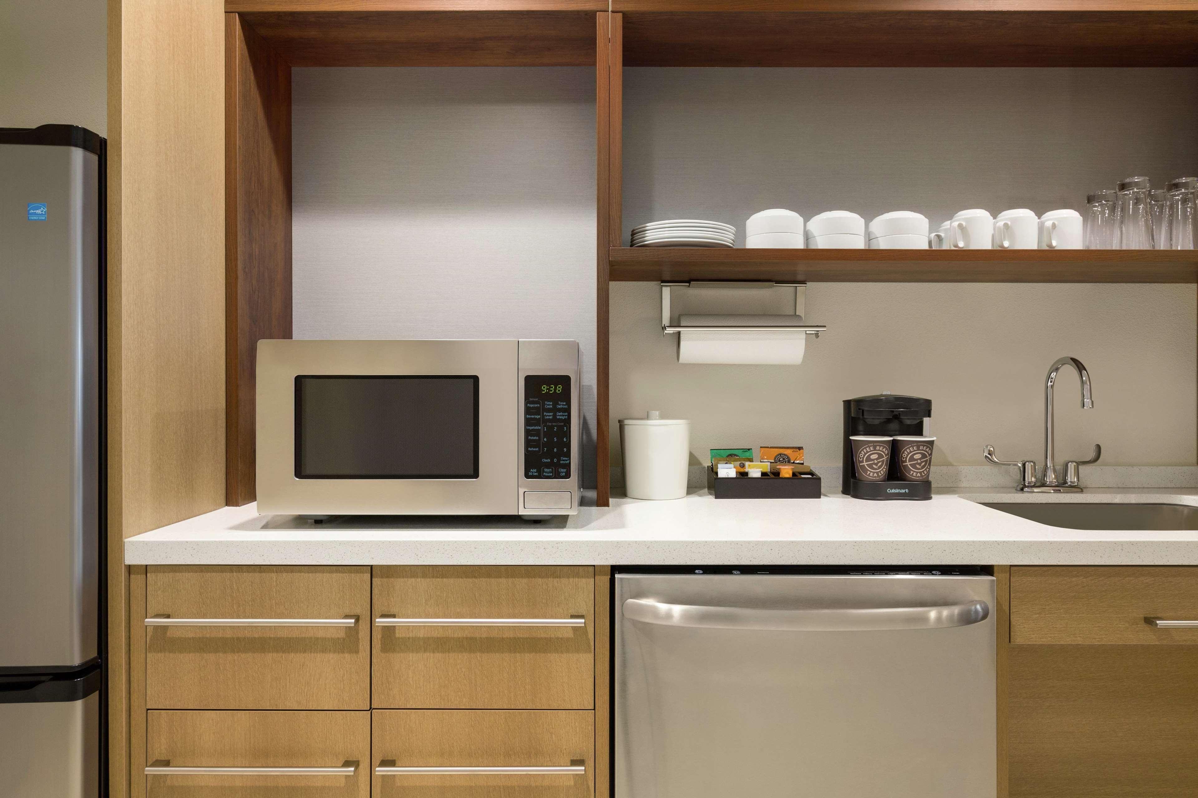 Home2 Suites By Hilton Фредерик Экстерьер фото