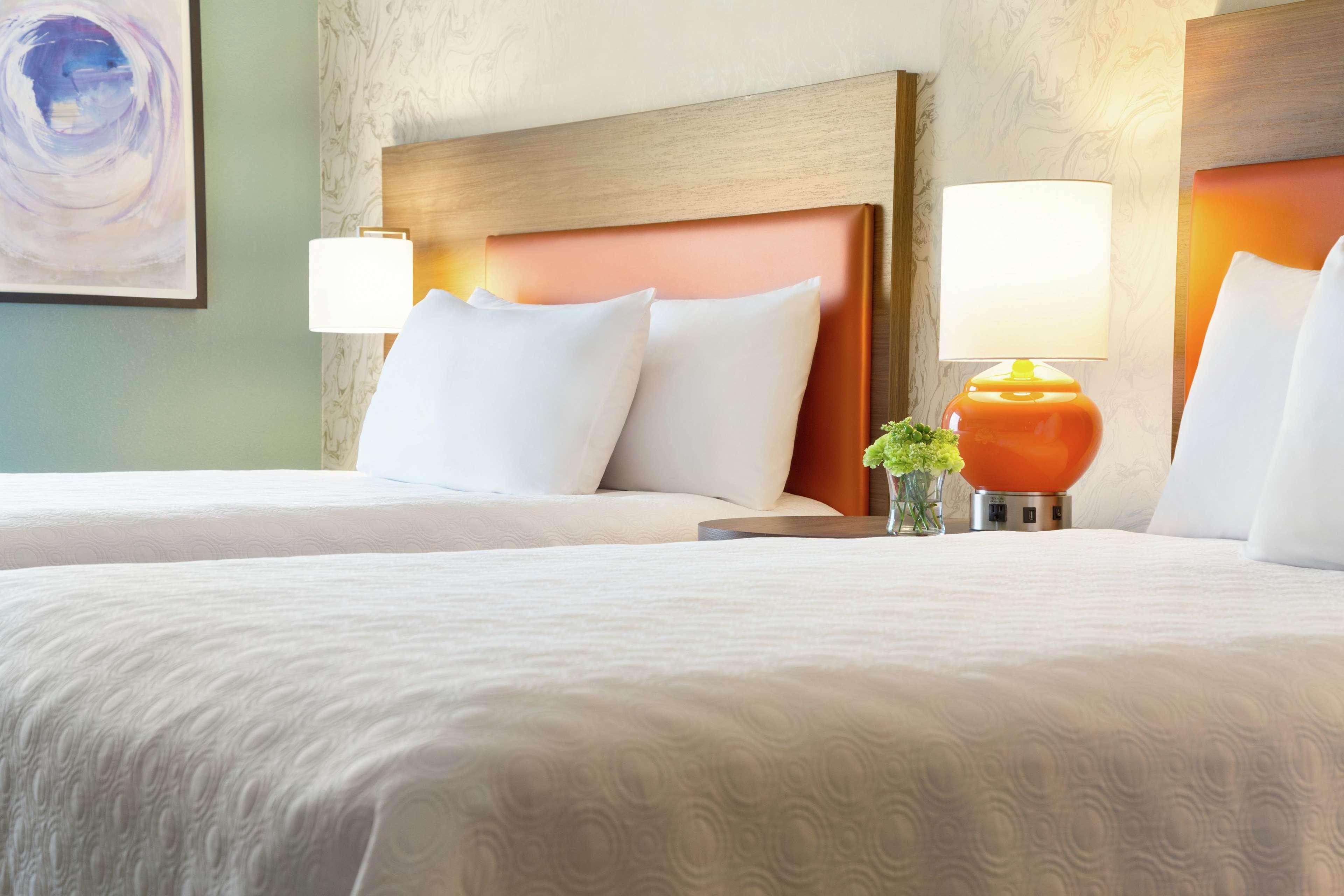 Home2 Suites By Hilton Фредерик Экстерьер фото