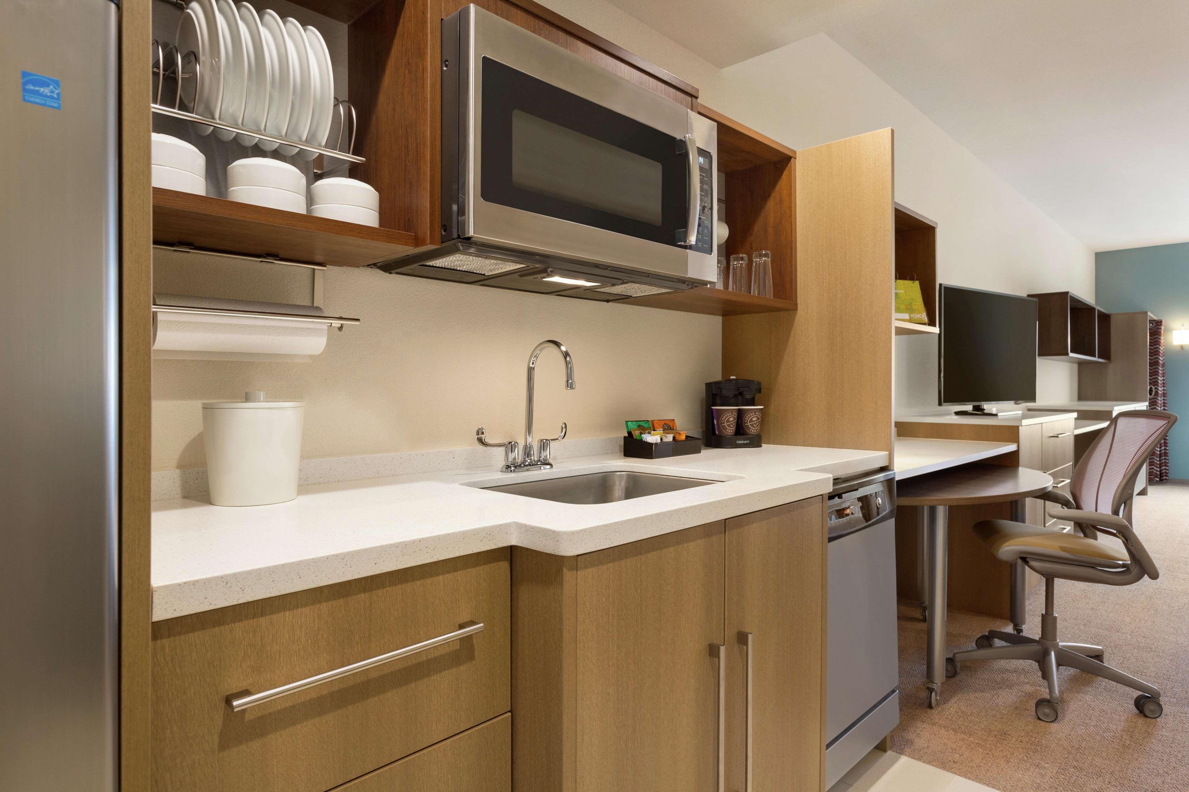 Home2 Suites By Hilton Фредерик Экстерьер фото