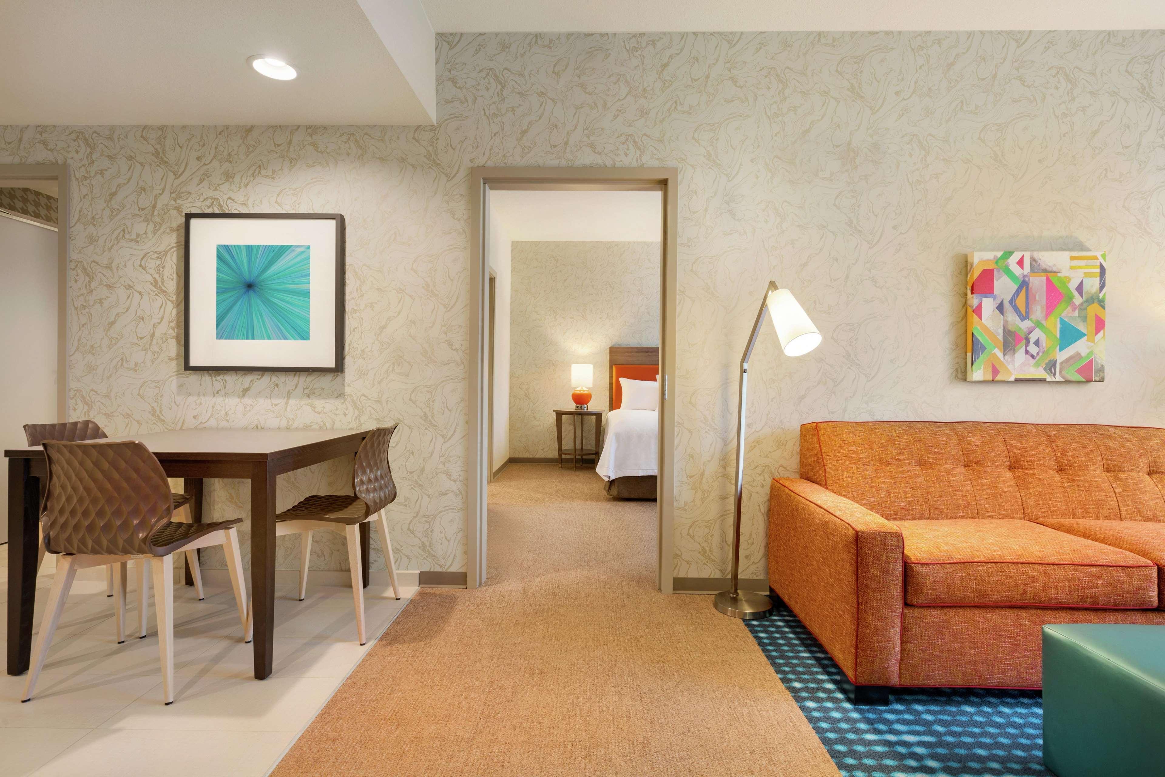 Home2 Suites By Hilton Фредерик Экстерьер фото