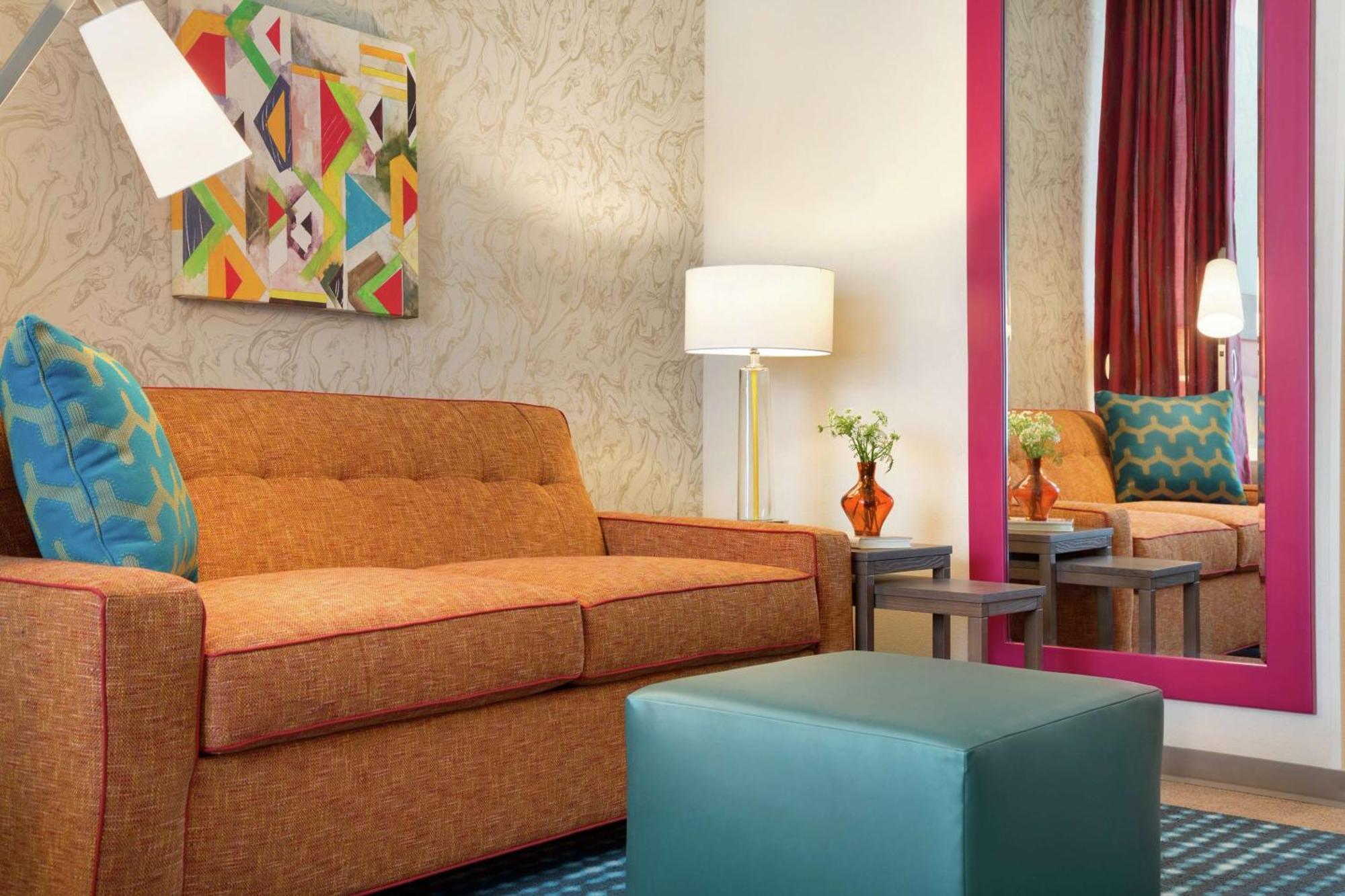 Home2 Suites By Hilton Фредерик Экстерьер фото